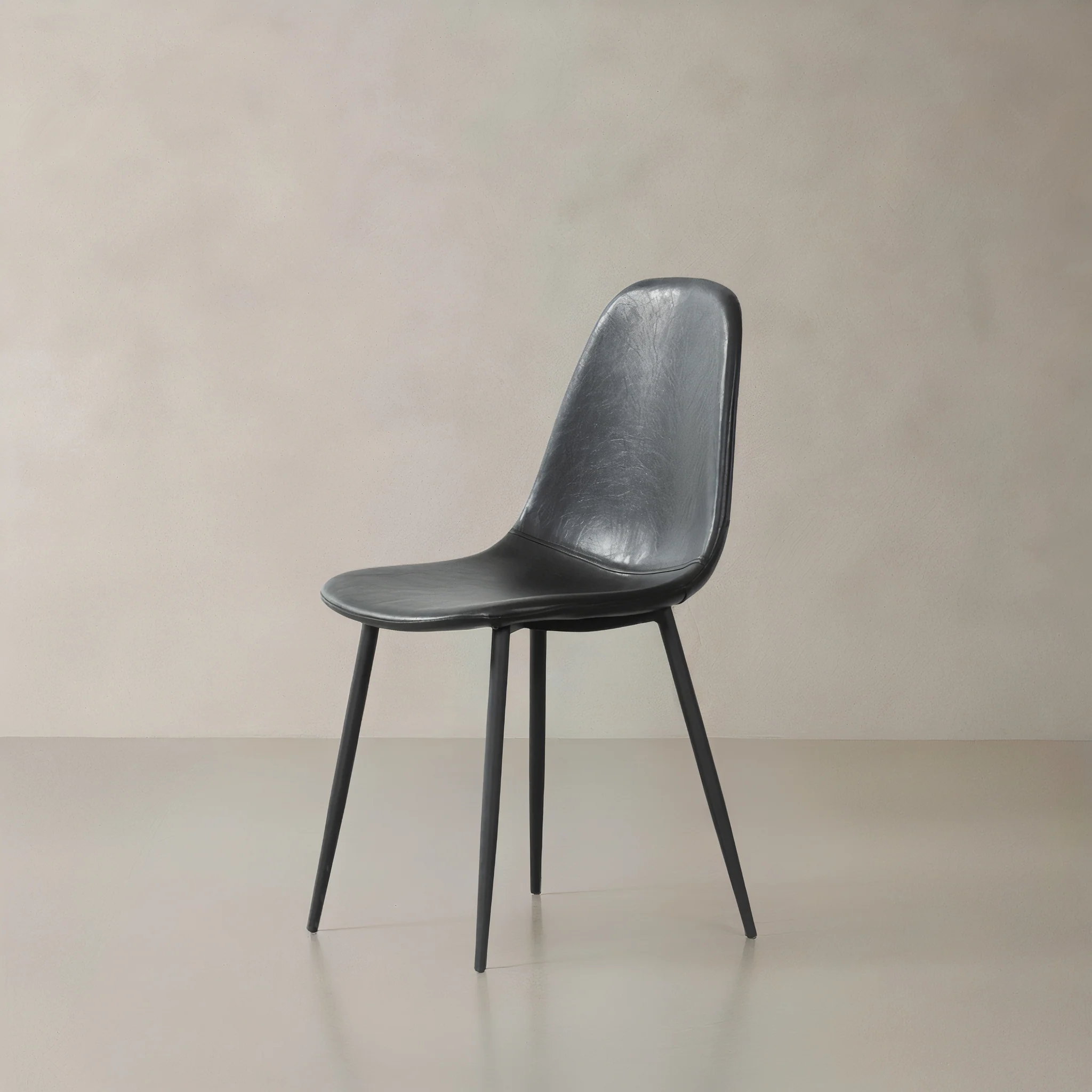 Featured Furniture & Decor